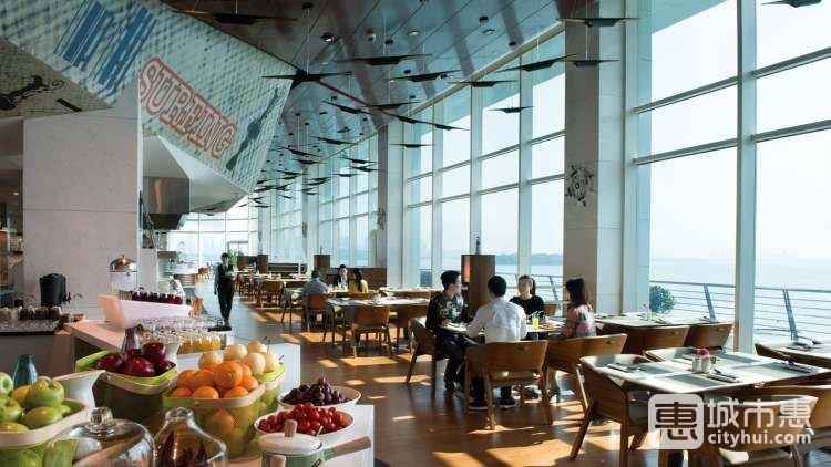 中茵皇冠假日酒店-圣汐西餐廳